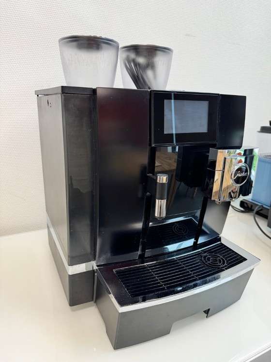 Image 1 of Macchina da caffè professionale JURA GIGA X8 (2023)