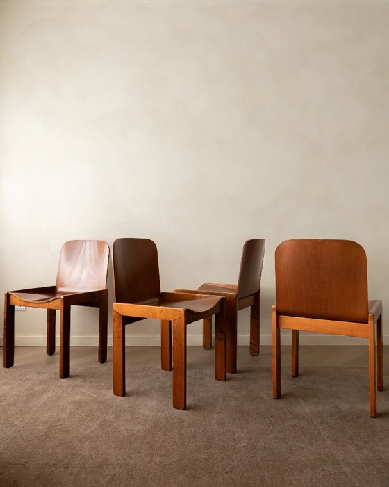Sillas de comedor italianas de contrachapado, atribuidas a Molteni, años 70, juego de 4 – Molteni&C, Wood (photo 5 of 24)