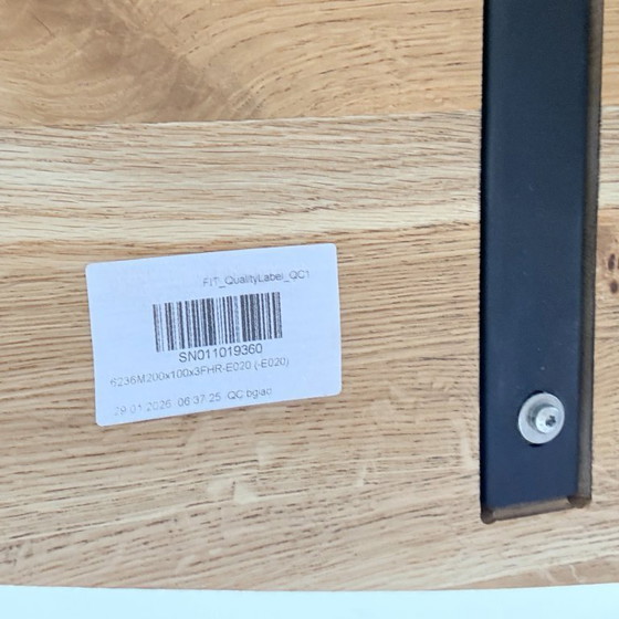 Image 1 of Organisch eiken eettafel met stalen matrixpoot, Hjort Knudsen
