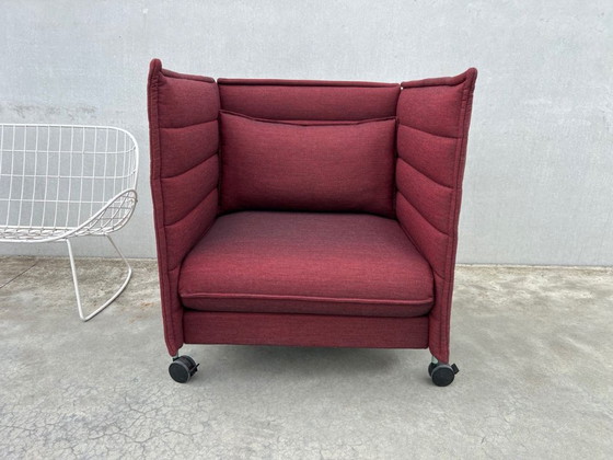 Image 1 of Poltrona acustica Vitra Alcove