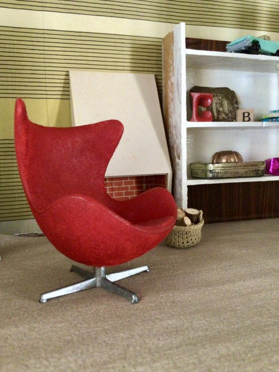 Vintage Miniature Arne Jacobsen Egg Chair – Decorative Objects, Metal, Other (photo 13 of 13)