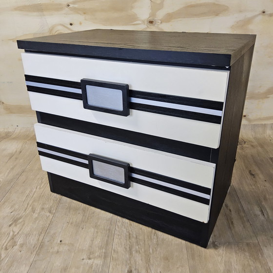 Image 1 of Set Vintage (jaren 80) Nachtkastjes zwart / wit retro Manta / 2 vintage nightstands (80s)