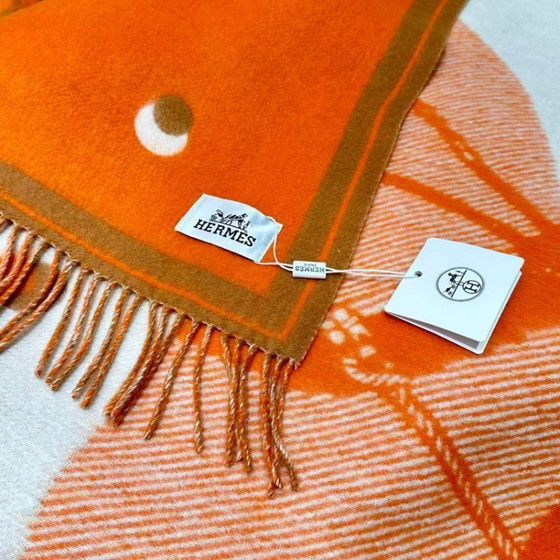 Image 1 of Hermès ‘Cheval Cabriolet’ sjaal, geïnspireerd op de wollen deken van Giampaolo Pani.