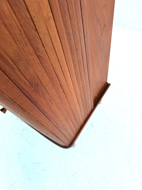 Vintage Danish Teak Wall cabinet with Tambour Doors ‘60 – Wood (photo 5 of 9)