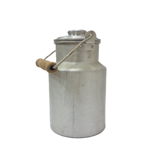 Bidone del latte in alluminio d'epoca, bollitore, pentola