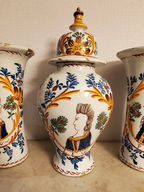 Image 1 of Delftware – Set of 5 signed pieces – 18th century (ref3953)
