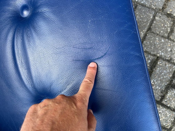 Image 1 of 2x Leolux Carabita armchairs cobalt blue leather