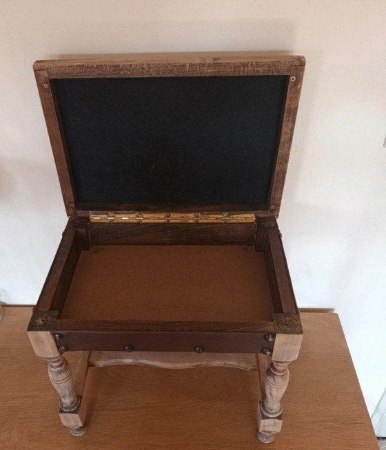 Image 1 of Tabouret de rangement latéral