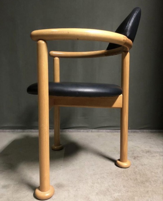 Image 1 of 4 moderne eetkamerstoelen