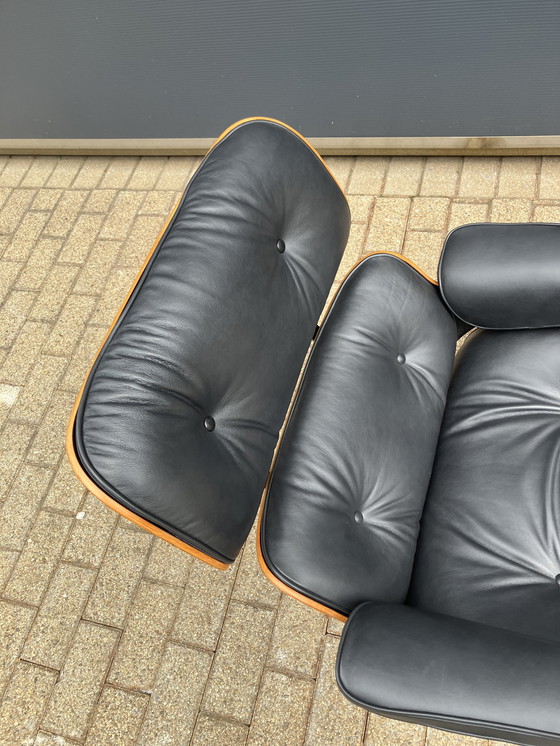 Image 1 of Herman Miller USA Eames Lounge chair 70's edición limitada