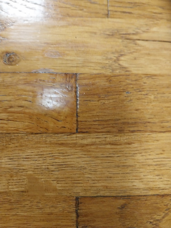 Image 1 of 1 großer Eichen-Couchtisch im Stil von Charlotte Perriand (1970er Jahre), 115 cm Durchmesser