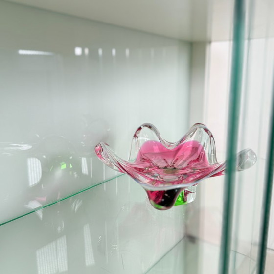 Image 1 of White vintage slatted display case on gold legs