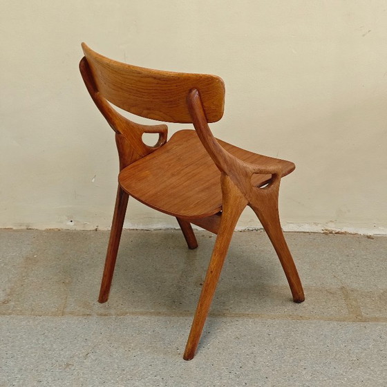 Image 1 of Vintage Arne Hovmand Olsen eetkamer stoel