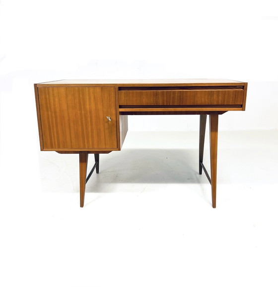 Image 1 of Vintage Walnoot Bureau ‘60