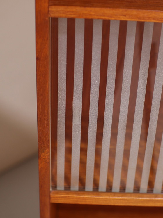 Image 1 of Boekenkast vitrinekast teak Deens vintage