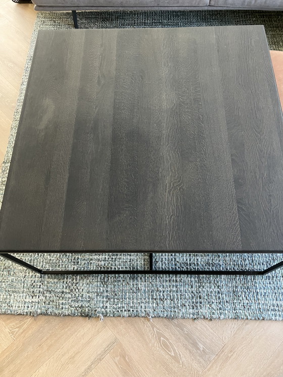 Image 1 of Tavolino da caffè in rovere tinto nero, base in alluminio