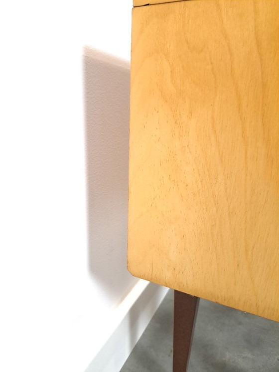 Image 1 of Set nachtkastjes met lade en vierkante grepen