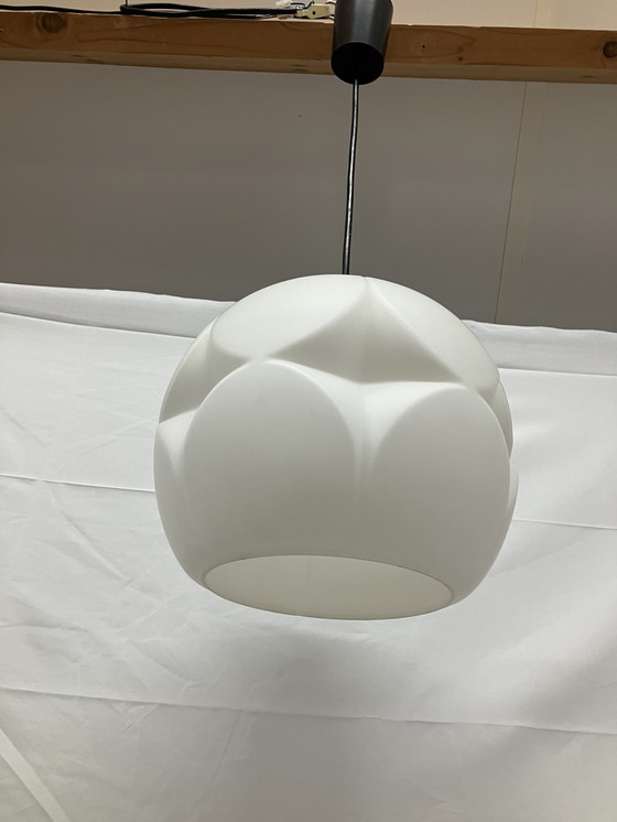 Image 1 of Vintage Peill & Putzler artisjok opaline hanglamp 1960
