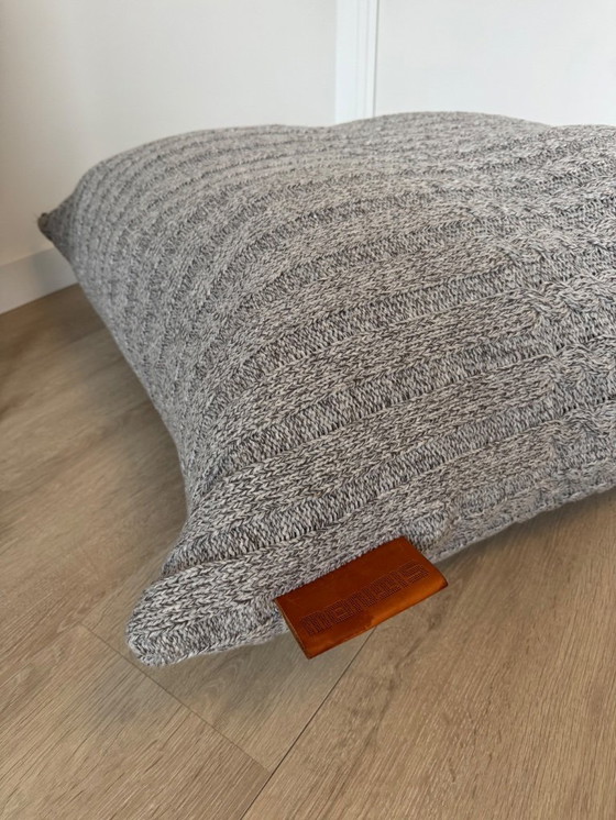 Image 1 of Coussin « Sol » Montis