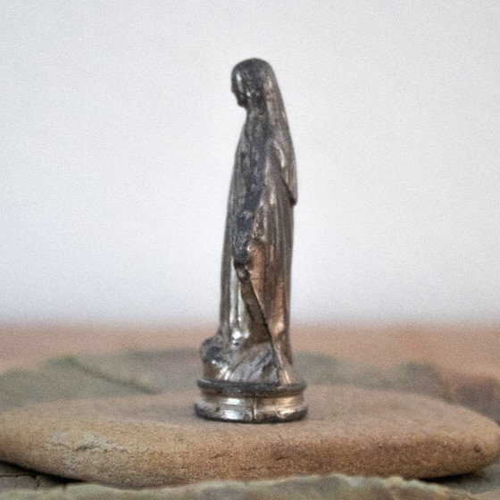Image 1 of Antique metal figurine of the Blessed Virgin Mary: Old French pocket altar