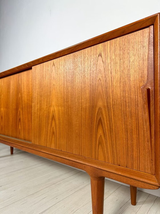 Image 1 of Vintage Deens Teak Dressoir No.18 van Omann Jun 60s