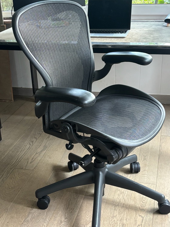 Herman Miller Aeron maat B – Draaistoelen, Aluminium (photo 9 of 12)