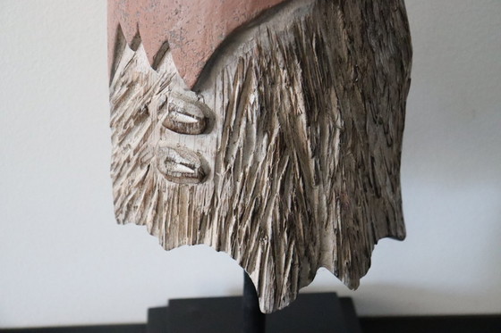 Image 1 of Statue en bois sculptée à la main représentant un moine