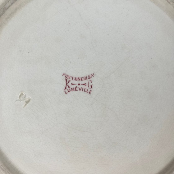 Image 1 of Ciotola da insalata in ironstone di Lunéville, modello "Fontainebleau", rosa, XIX secolo.