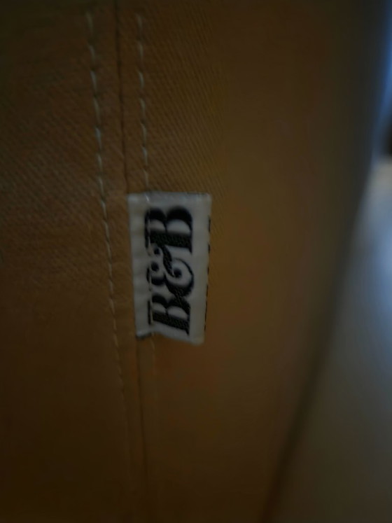 B&B Italia tweezitsbank, crème textiel, 2 zitsbanken, Modern (foto 2 van 5)