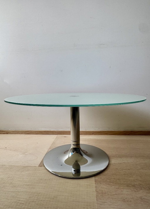 Glazen Lage Salon Tafel.  In perfecte staat. hoog 42cm  diam. 80cm