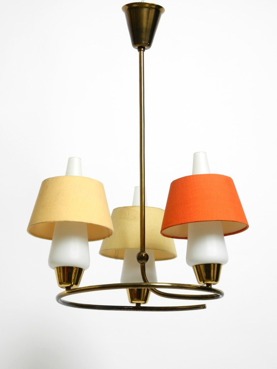 Image 1 of Sehr seltene Mid Century Deckenlampe aus Messing mit Glas- und Stoffschirmen
