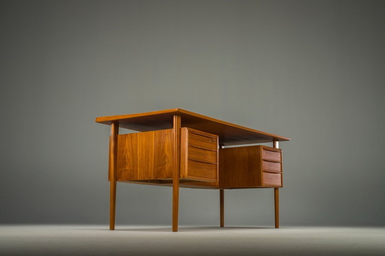 Image 1 of Dänischer Teakholz-Schreibtisch von Peter Lovig Nielsen für Hedensted Mobelfabrik, 1964