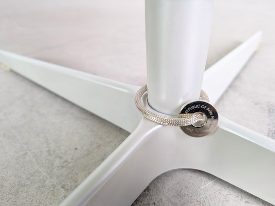 Image 1 of 2x Silla Swan original de Fritz Hansen, cuero blanco de Arne Jacobsen