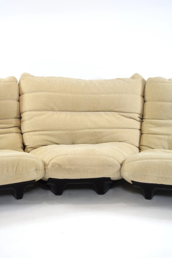 Image 1 of Chauffeuse et son repose pied Marsala Ligne Roset beige clair