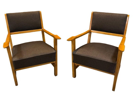 Paar gerestaureerde retro fauteuils in de stijl van Krásná Jizba, jaren 60