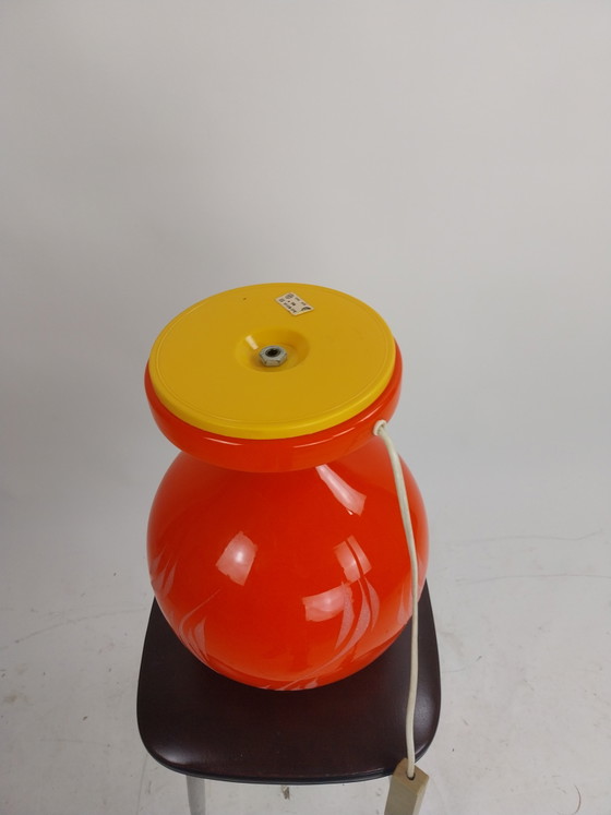 Image 1 of 1 x rote Tischlampe aus Glas, 1970er Jahre Tschechoslowakei von Osvetlovaci Sklo n.p. für Valasseke Meuirici