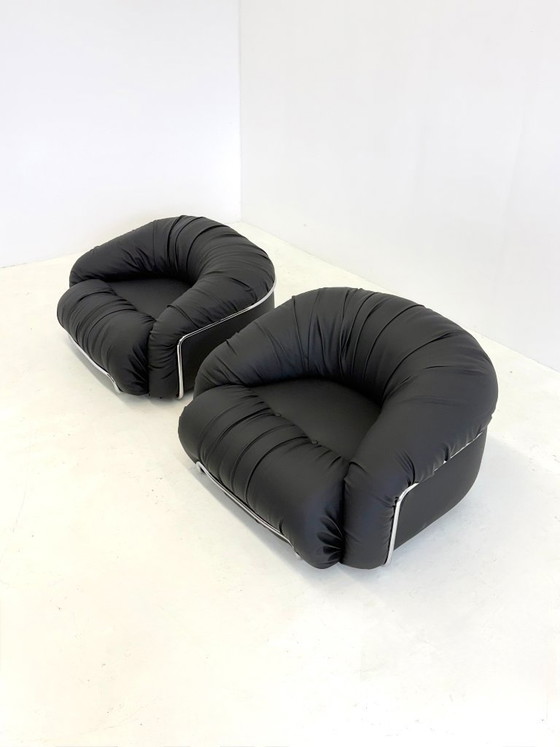 Image 1 of Poltrone italiane in stile Space Age, nere