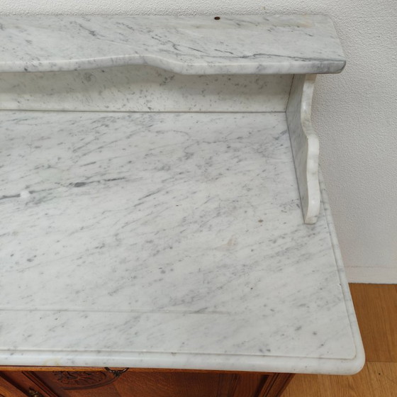 Image 1 of Credenza, cassettiera, comò e mobile da bagno vintage e antichi con piano in marmo.