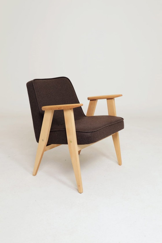 Image 1 of Poltrona scandinava in lana naturale color cioccolato, design di Chierowski.