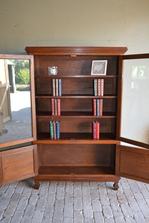 Antique oak wood Art Deco bookcase, display case.