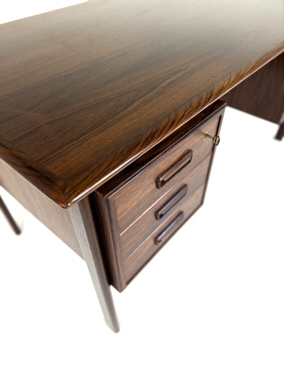 Image 1 of Scrivania danese indipendente vintage in palissandro, Willy Sigh '60