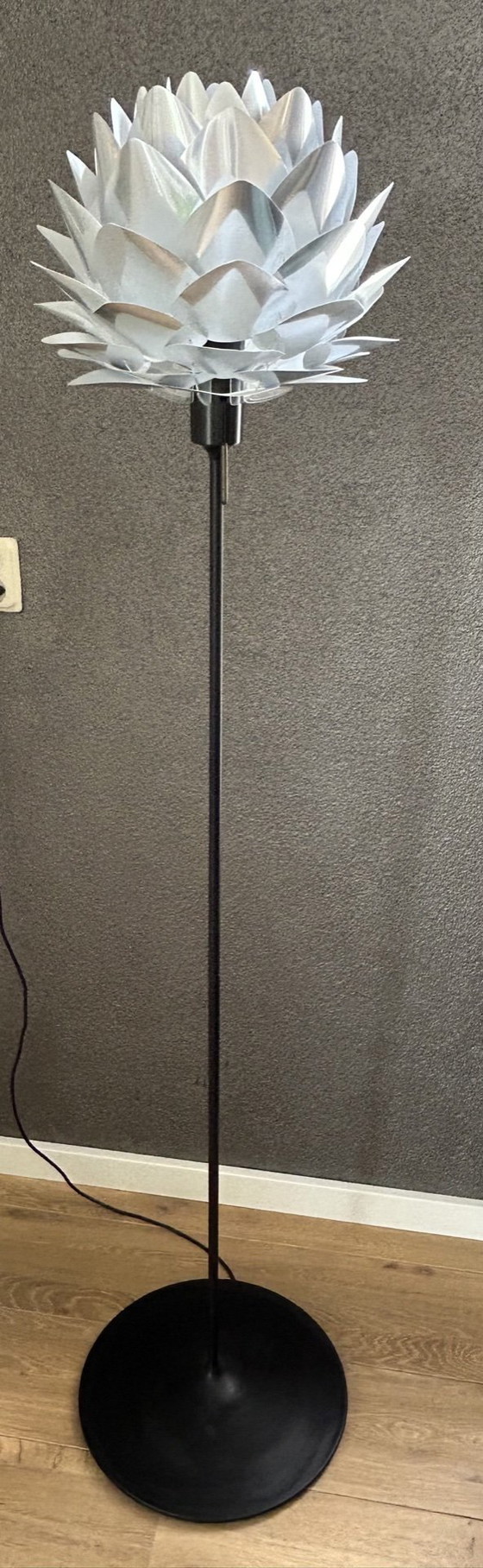 Image 1 of 2 x Umage Silvia Mini floor lamp Ø32 black base, steel