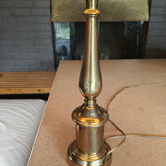Image 1 of Vintage messing tafellamp met linnen kap – 80 cm
