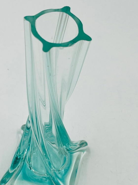 Image 1 of Vintage Murano-style twisted green glass soliflore