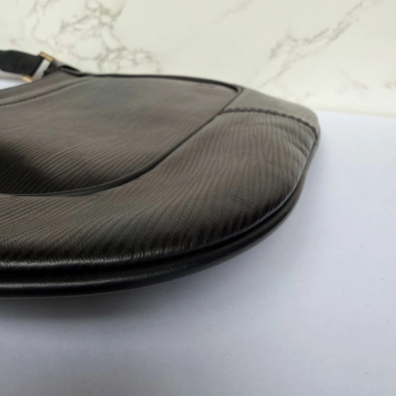 Louis Vuitton Matsy piel Epi negra – Otros bolsos, Vintage (photo 11 of 15)