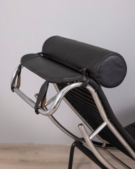 Image 1 of Vintage chaise longue uit de jaren 80 van metaal en leer, Italiaans design.