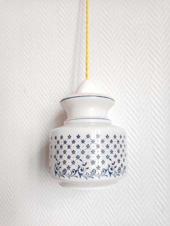 Image 1 of Vintage flower portable lamp