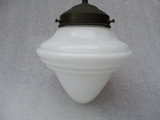 Image 1 of Gispen 1930, paralume in vetro, ghianda, opale, con vecchio set di sospensione originale.