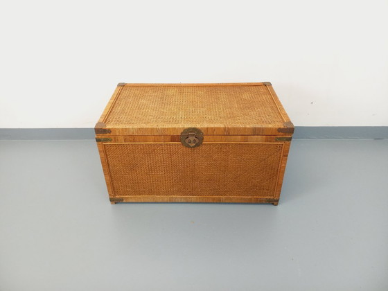 Image 1 of Baule vintage in legno, rattan, paglia e ottone