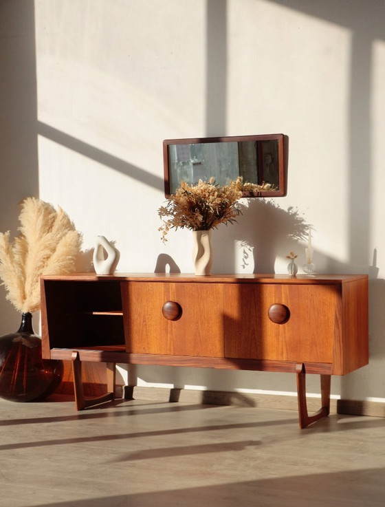 Image 1 of Elliotts of Newbury Teak Dressoir – Mid-Century Design